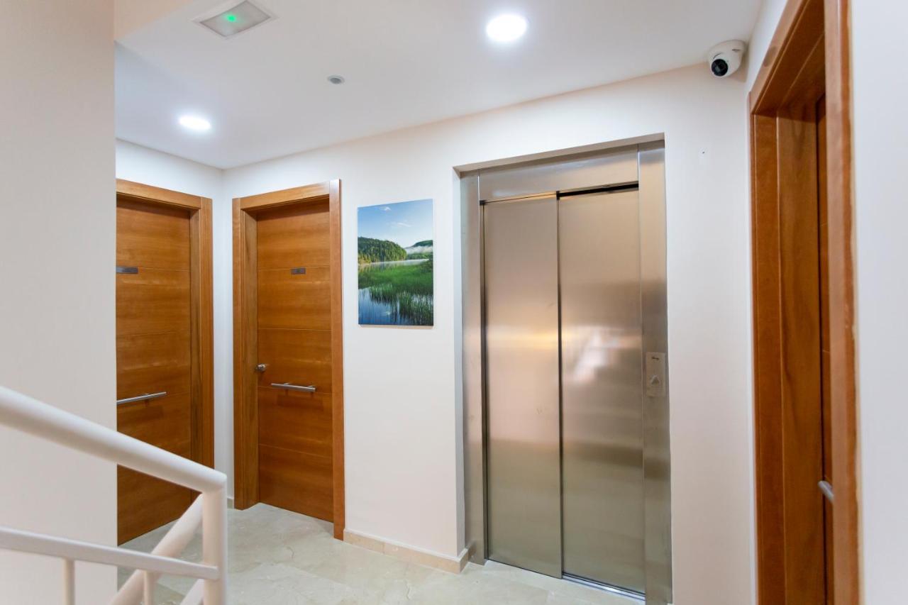 8 Lacus Baikal L'Hospitalet de Llobregat Extérieur photo